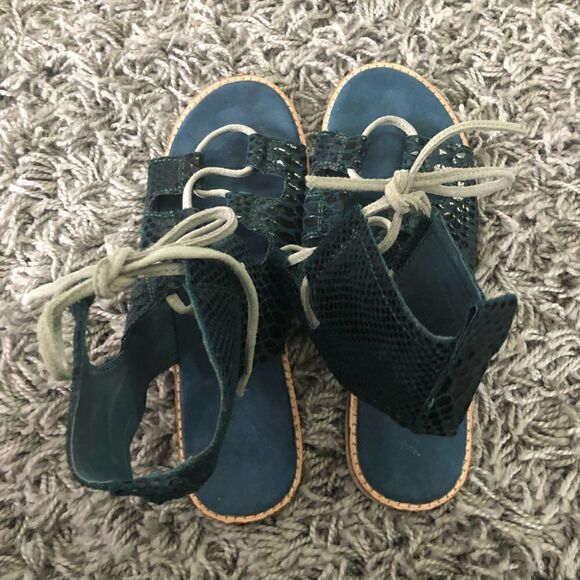 MATISSE SHELLS
Blue Snake Print Sandals  - Picture 9 of 9